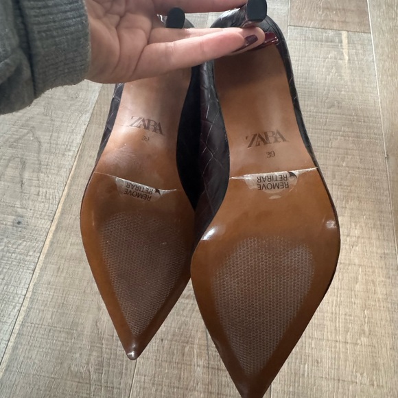 BNWT Zara Burgundy Maroon Real Leather Crocodile Pattern Knee high heel boots - Picture 3 of 8